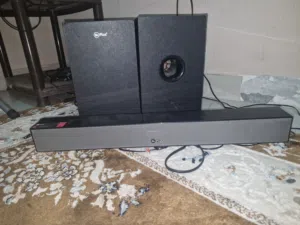 نظام صوتي ساوند بار Mr Plus (فئة S) - دبل باس 2 Subwoofers بحالة ممتازة