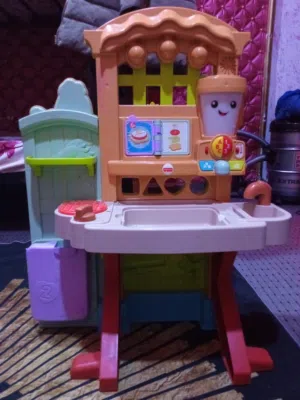 مطابخ امريكي للاطفال مع كل اغراضه بيطلع اصوات