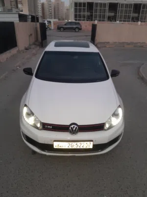 Used Volkswagen Golf in Farwaniya