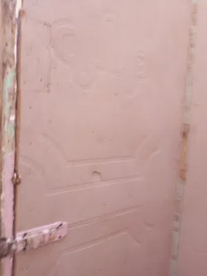 شقه 2 غرفه وصاله وحمام ومطبخ بحريه