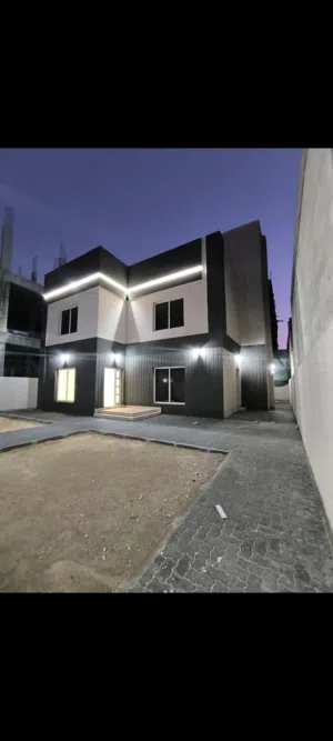 400 m2 More than 6 bedrooms Townhouse for Sale in Al Jahra Matla'
