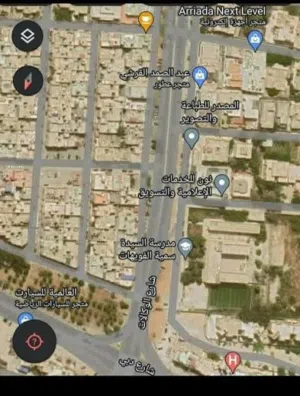 ارض في شارع الوكالات بجوار شركة المدار