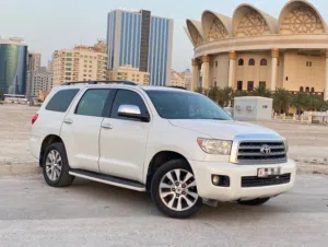 TOYOTA SEQUOIA V8 2010 - BAHRAIN AGENCY/ EXCELLENT CONDITION