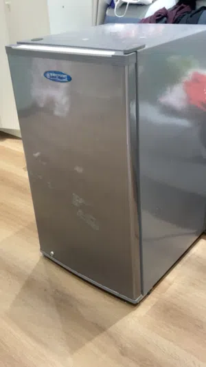 مستعجل ببع ثلاجه بارده ونضيفه وصف تحت