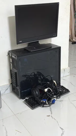للبيع كمبيوتر ألعاب