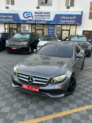 Sedan Mercedes Benz in Muscat