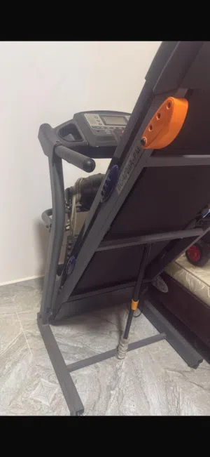 الت مشي جديده مستعمله فتره بسيطه