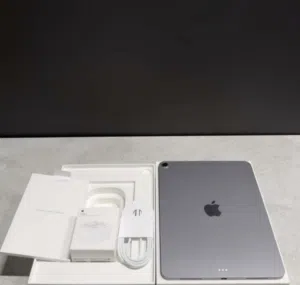 Apple iPad Air 11 128 GB in Al Dakhiliya