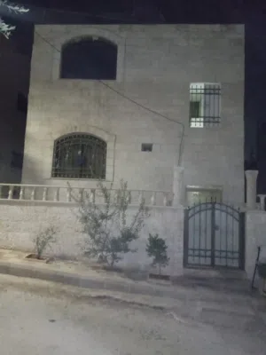 196 m2 3 Bedrooms Townhouse for Sale in Amman Umm Nowarah
