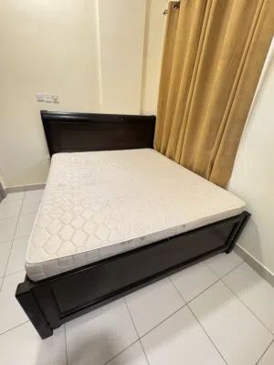 غرفه نوم كامله جداً نظيفه للبيع