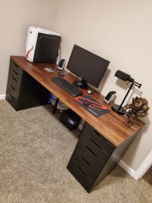 طاولة مكتب للدراسة والالعاب قياس مترين عمق 60سم   توصيل وتركيب مجاني داخل عمان والزرقاء