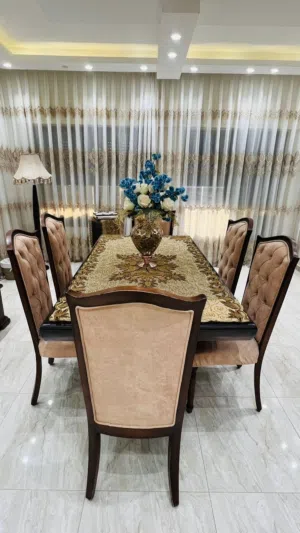 طاولة سفرة 6 كراسي استعمال خفيف خشب زان