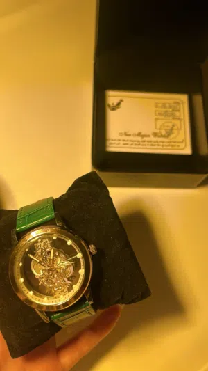 ساعة نور مجان فخمه