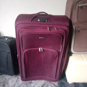 شنط سفر مستعمل اوروبي نظيف عده أحجام ودائما لدينا جديد فضلا قيم الاعلان بلنجوم