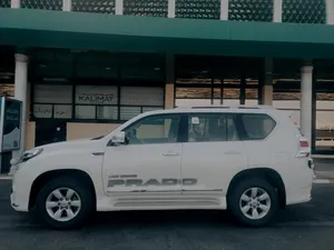Toyota . Prado . Weekly3