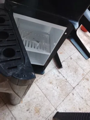 للبيع كولر ونثريات ومغسله حمام