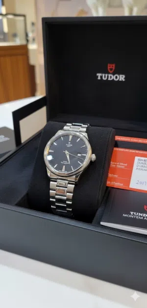 Tudor Style Automatic Black