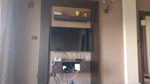 شاشة تلفزيون  صناعة الأردن