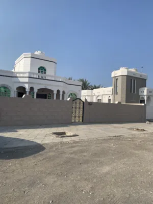 للبيع بيت سكني في المعبيلة الجنوبية