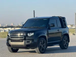 LAND ROVER DEFENDER 2023 GCC UNDER WARRANTY FULL OPTION