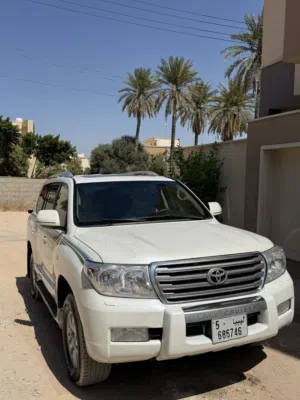 Used Toyota Land Cruiser in Tripoli