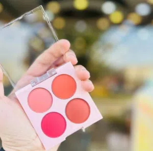 بلاشر كوري يحتوي على اربع الوان