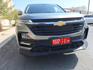 شيفروليه كابتيفا 2026 LTZ فصيلة SUV أوتوماتيك لون فضي للإيجار 7 ركاب 2026