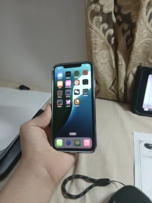Xs max 256gb 600AED