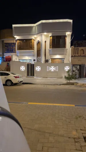 150 m2 4 Bedrooms Townhouse for Sale in Basra Al-Hayyaniyah