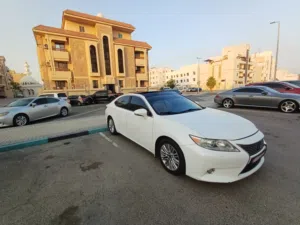لكزس اي اس 350 مواصفات خليجيه
