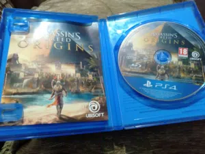 السي دي assassins creed origins بحالة ممتازة وجديد وبارخص الاسعار  وحجمه. مناسب انك تحطو اي مكان