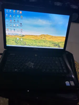 لاب توب Dell. مستخدم