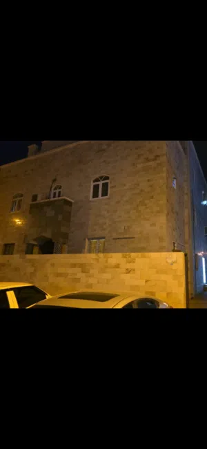 500 m2 More than 6 bedrooms Villa for Rent in Muscat Ghubrah