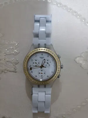 ساعه سواتش نسائيه
