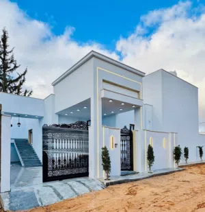 145 m2 3 Bedrooms Townhouse for Sale in Tripoli Ain Zara