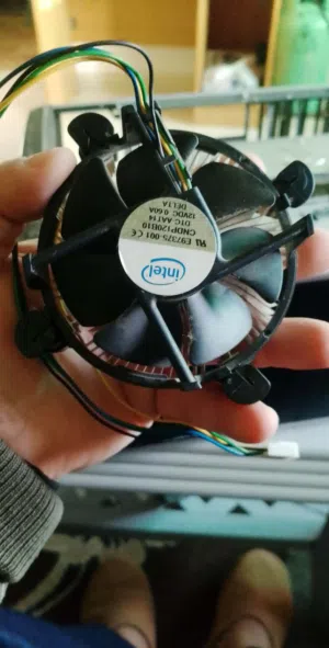 مروحة تبريد المعالج