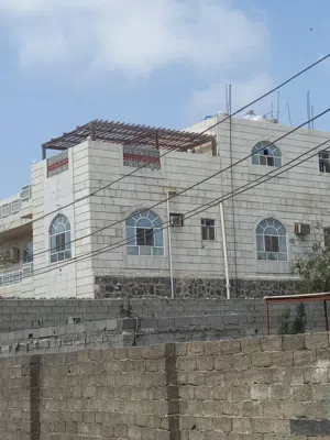 فله للبيع في خور مكسرجميع المواصفات