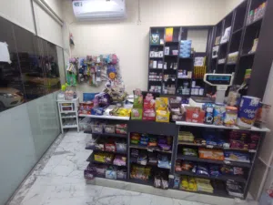 سوبر ماركت للبيع في منطقه المويهات موقع مميز