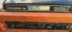 هذا مولد كهرباء يعمل بالبنزين من العلامة التجارية FEICO، موديل FG3500XE-W
