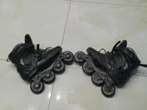 حذاء تزلج للبيع