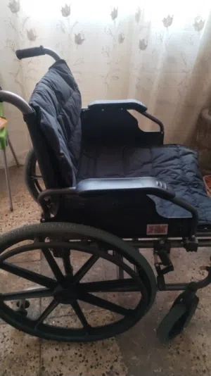 كرسي متحرك كبار السن