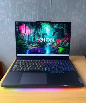 Lenovo Legion 7 gaming laptop (Ryzen 9 / RX 6850M XT 12 GB/ 32GB DDR5 / 3TB SSD