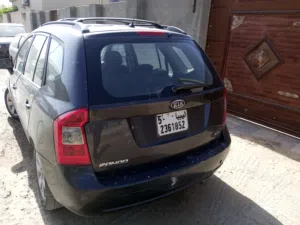 Used Kia Rondo in Tripoli