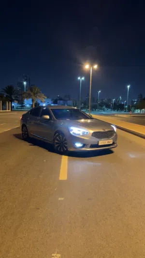 Used Kia Cadenza in Sharjah