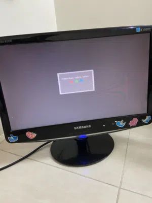 شاشه كمبيوتر سامسونج وكاله لم تستعمل كثيرا للبيع في اربد حس الملعب والرجاء عدم الاتصال الرقم مفصول