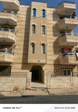 160 m2 3 Bedrooms Apartments for Sale in Zarqa Jabal Tareq