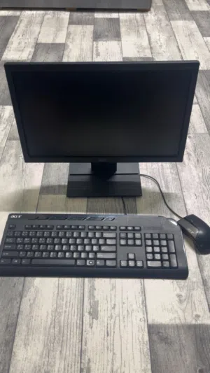 شاشة شغالة مافيها ولشي شركة acer