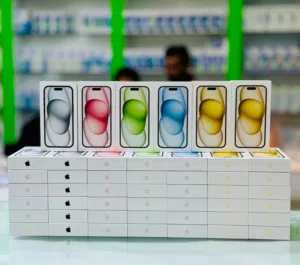 ايفون 15 ذاكرة 128GB جديد ضمان سنة متوفر جميع الالوان