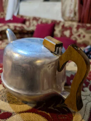 إبريق المنيوم انجليزي ثقيل
