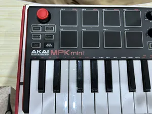 كيبورد ميدي akai mpk mini mk2 midi controller 25 keys